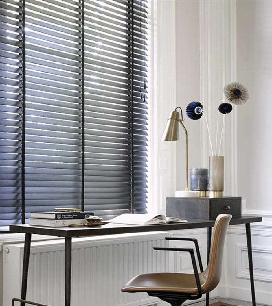 Aluminium jaloezieën in thuiskantoor Tongelre, Eindhoven – minder schittering op scherm