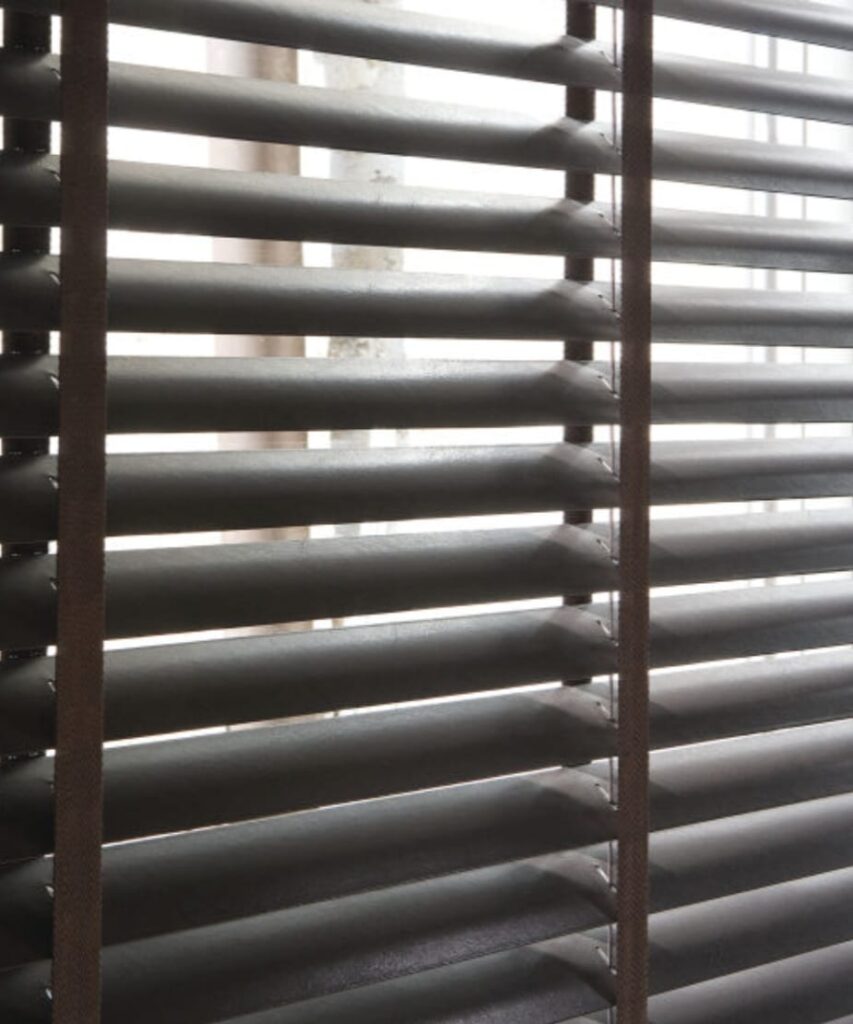 Vochtbestendige aluminium jaloezieën in keuken Stratum, Eindhoven